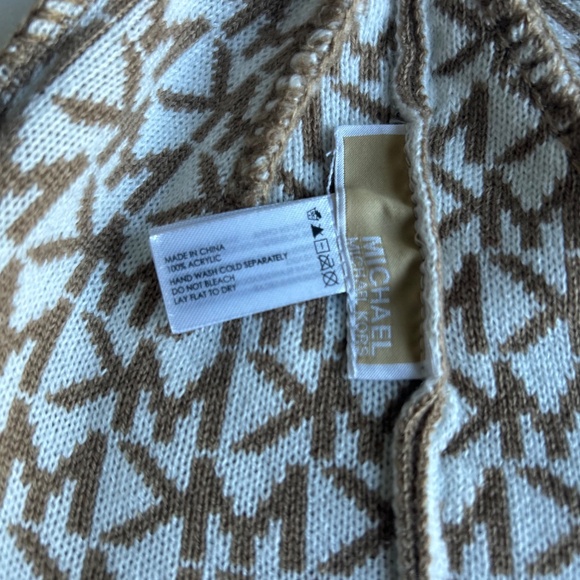 New Michael Kors Cream White Acrylic Scarf Beanie Set - Picture 9 of 9